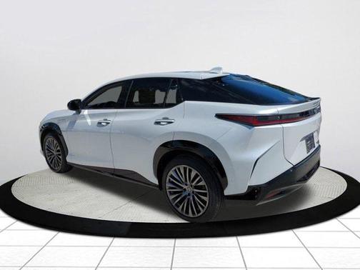 2023 Lexus RZ 450e Luxury