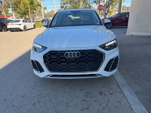 2023 Audi Q5 45 S line Premium Plus