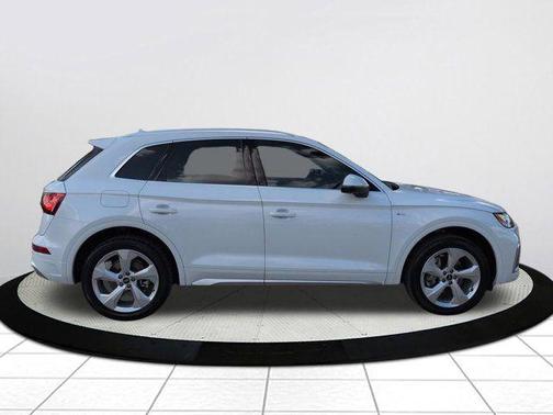 2023 Audi Q5 45 S line Premium Plus