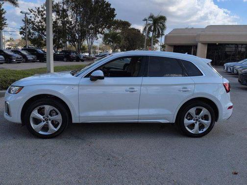 2023 Audi Q5 45 S line Premium Plus