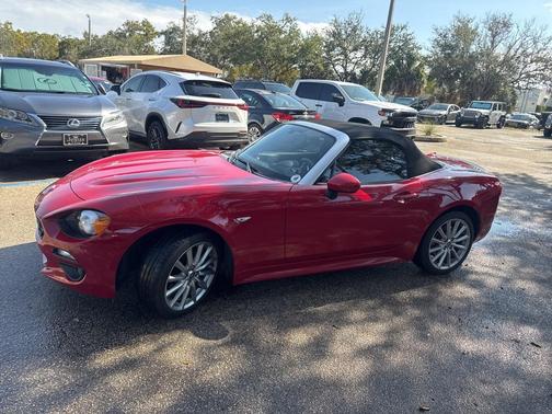 2018 FIAT 124 Spider Base