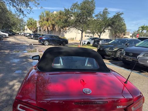 2018 FIAT 124 Spider Base