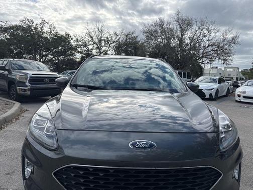 2020 Ford Escape Titanium