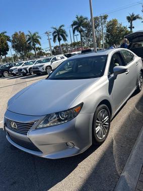 Silver Lining Metallic 2013 Lexus ES 350 Base
