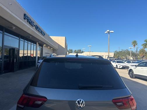 2021 Volkswagen Tiguan 2.0T SE