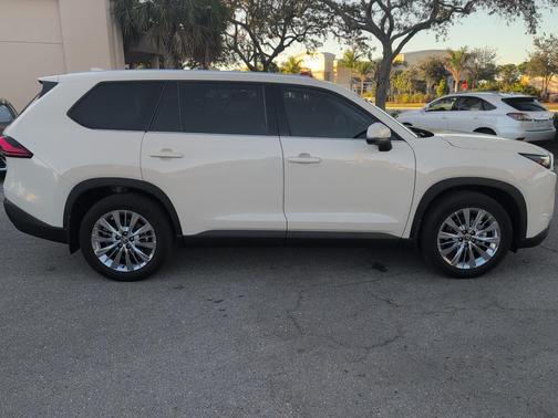 2024 Toyota Grand Highlander Platinum