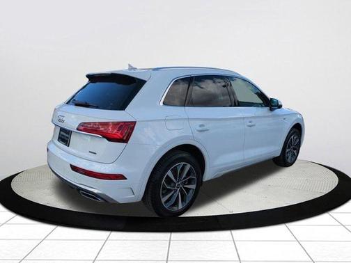 2023 Audi Q5 45 S line Premium Plus
