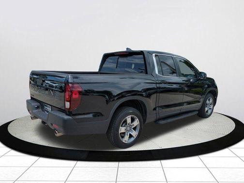 Crystal Black Pearl 2024 Honda Ridgeline RTL