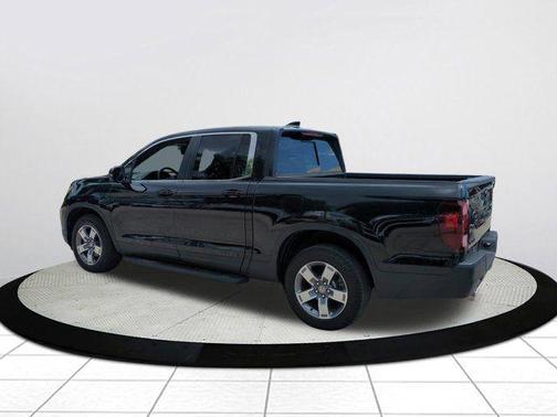 Crystal Black Pearl 2024 Honda Ridgeline RTL