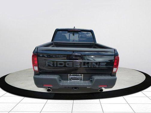 Crystal Black Pearl 2024 Honda Ridgeline RTL