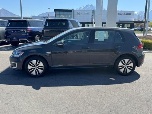 2019 Volkswagen e-Golf SE
