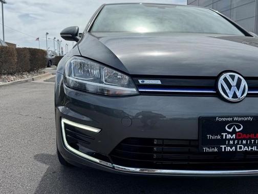 2019 Volkswagen e-Golf SE