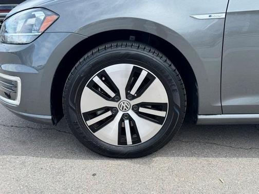2019 Volkswagen e-Golf SE