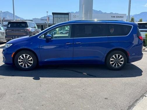 2021 Chrysler Pacifica Hybrid Touring L