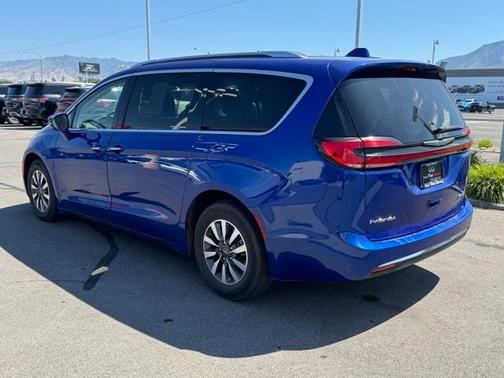 2021 Chrysler Pacifica Hybrid Touring L