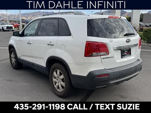 2011 Kia Sorento LX