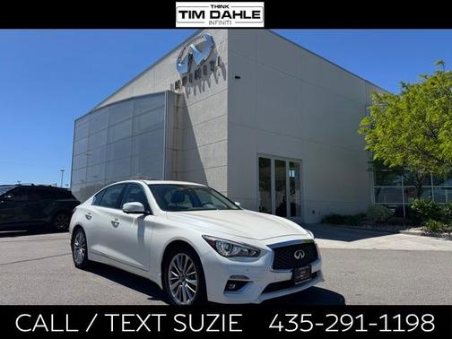 Majestic White 2022 INFINITI Q50 LUXE