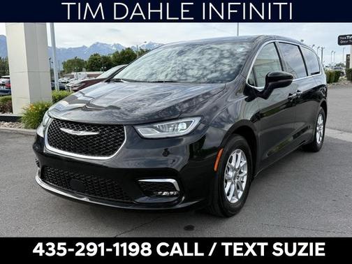 2023 Chrysler Pacifica Touring-L
