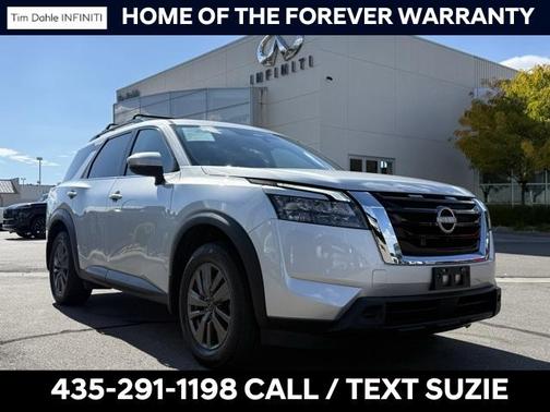 2023 Nissan Pathfinder SV