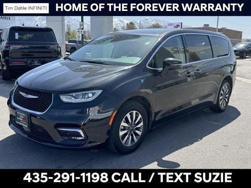 2022 Chrysler Pacifica Hybrid Touring L