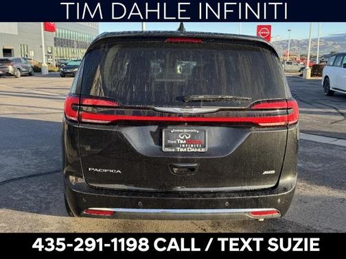 2023 Chrysler Pacifica Touring-L