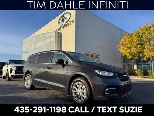 2023 Chrysler Pacifica Touring-L