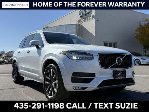 2017 Volvo XC90 T6 Momentum
