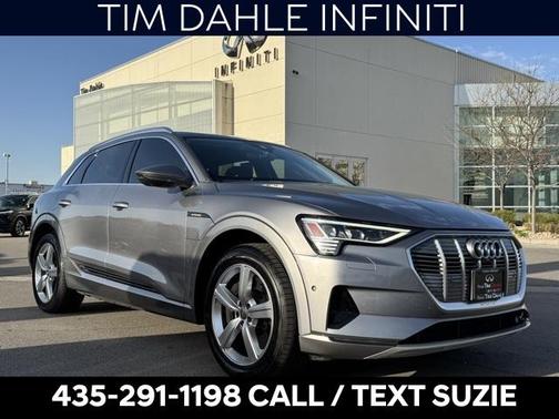 2019 Audi e-tron Premium Plus