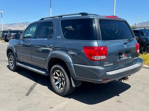 2005 Toyota Sequoia SR5