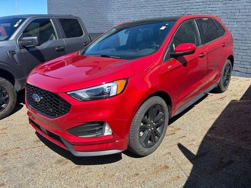 Rapid Red Metallic Tinted Clearcoat 2023 Ford Edge ST Line