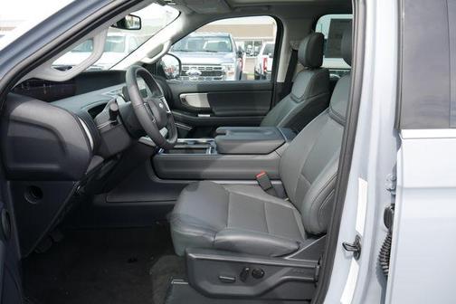 Glacier Gray Metallic Tri-Coat 2026 Ford Expedition Active