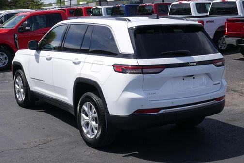 Bright White Clearcoat 2023 Jeep Grand Cherokee Limited