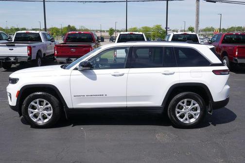 Bright White Clearcoat 2023 Jeep Grand Cherokee Limited