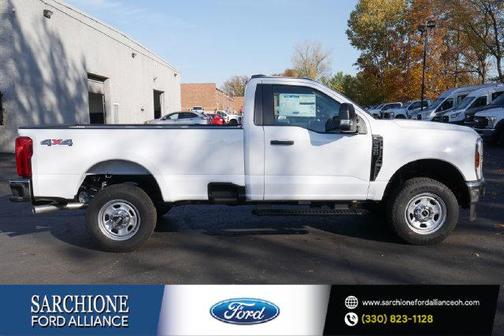 Oxford White 2027 Ford F-350 XL