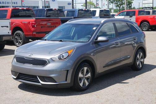 Metal Stream 2017 Kia Niro LX