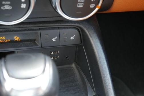 2017 FIAT 124 Spider Base