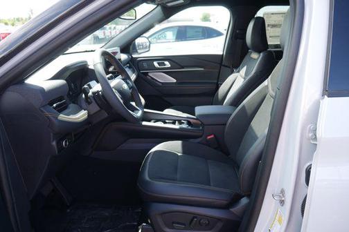 Space White Metallic 2026 Ford Explorer Tremor