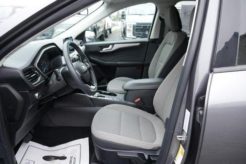 Carbonized Gray Metallic 2021 Ford Escape SE