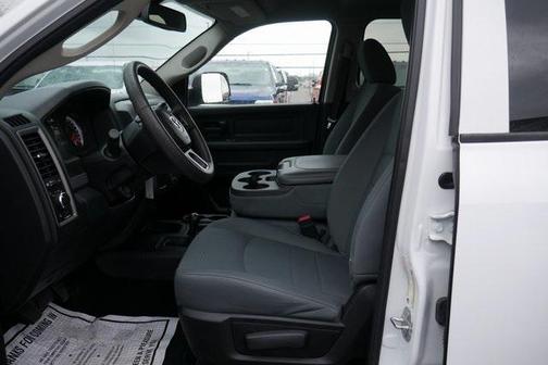 2018 RAM 2500 Tradesman Crew Cab 4x4 6'4' Box