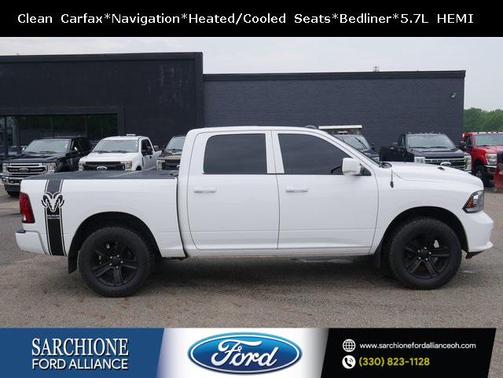 2017 RAM 1500 Night Crew Cab 4x4 5'7' Box