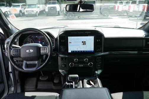 Oxford White 2022 Ford F-150 XLT