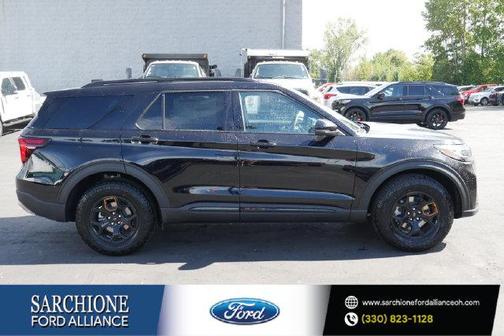 Agate Black Metallic 2027 Ford Explorer Tremor