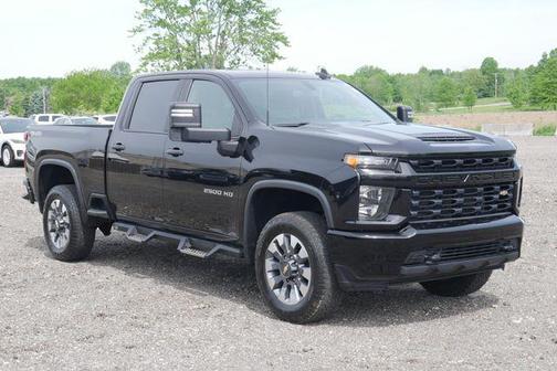 Mosaic Black Metallic 2022 Chevrolet Silverado 2500 Custom