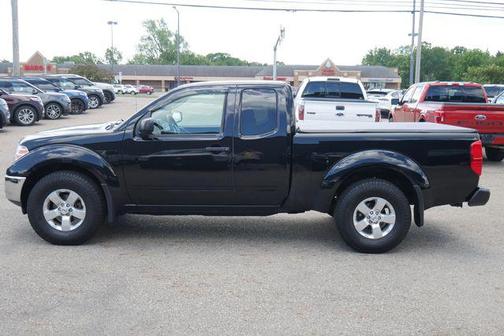Super Black Metallic 2011 Nissan Frontier SV