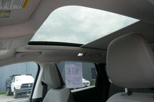 Rapid Red Metallic Tinted Clearcoat 2022 Ford Escape SE