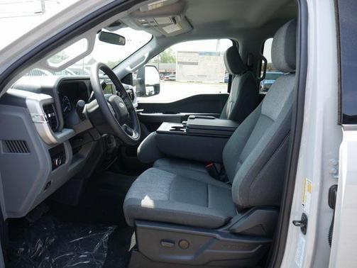 2025 Ford F-350 XLT