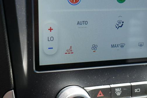 Oxford White 2023 Ford Edge SEL