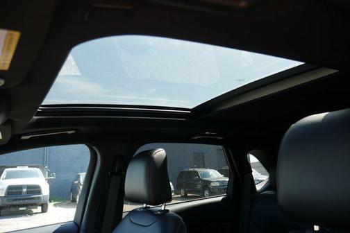 Burgundy Velvet Metallic Tinted Clearcoat 2023 Ford Edge ST Line