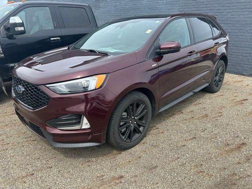 Burgundy Velvet Metallic Tinted Clearcoat 2023 Ford Edge ST Line