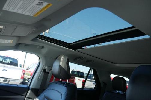 Oxford White 2021 Ford Explorer XLT